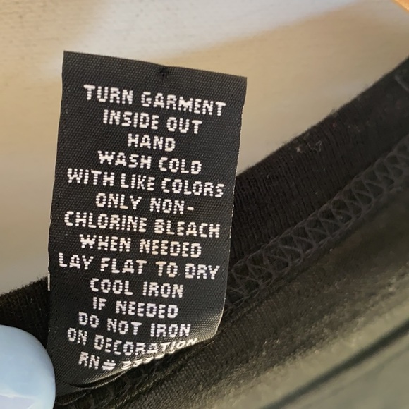 New York & Co. Black short sleeve blouse with chain hanging detailing, Size M - Picture 4 of 5